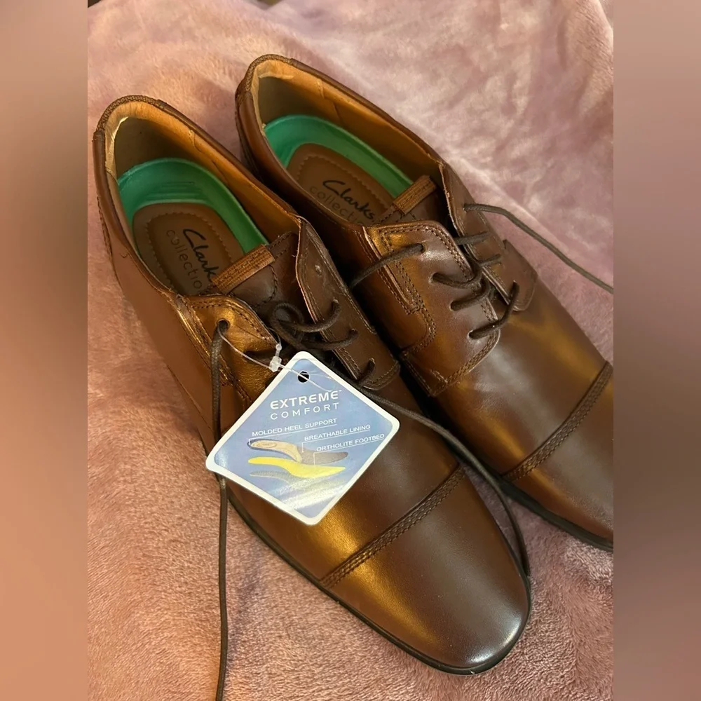 Clarks Men's Brown Leather Oxfords